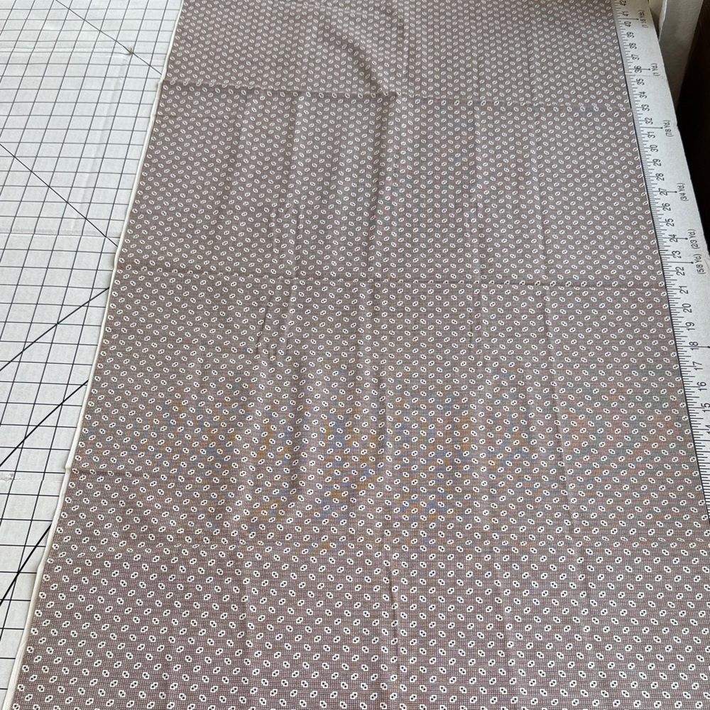 Judie Rothermel Reproduction Quilting Fabric – Brown Geometric Print – 44”x44” - Picture 4 of 10